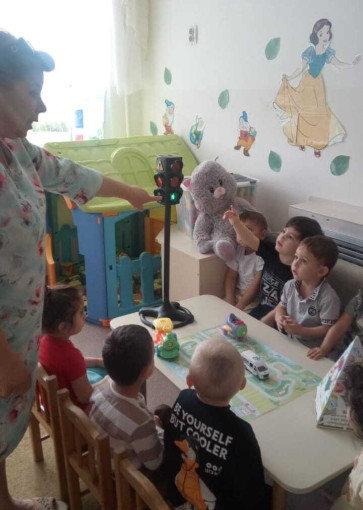 «День дорожной безопасности» в группе «Непоседы» «День дорожной безопасности» в группе «Непоседы».